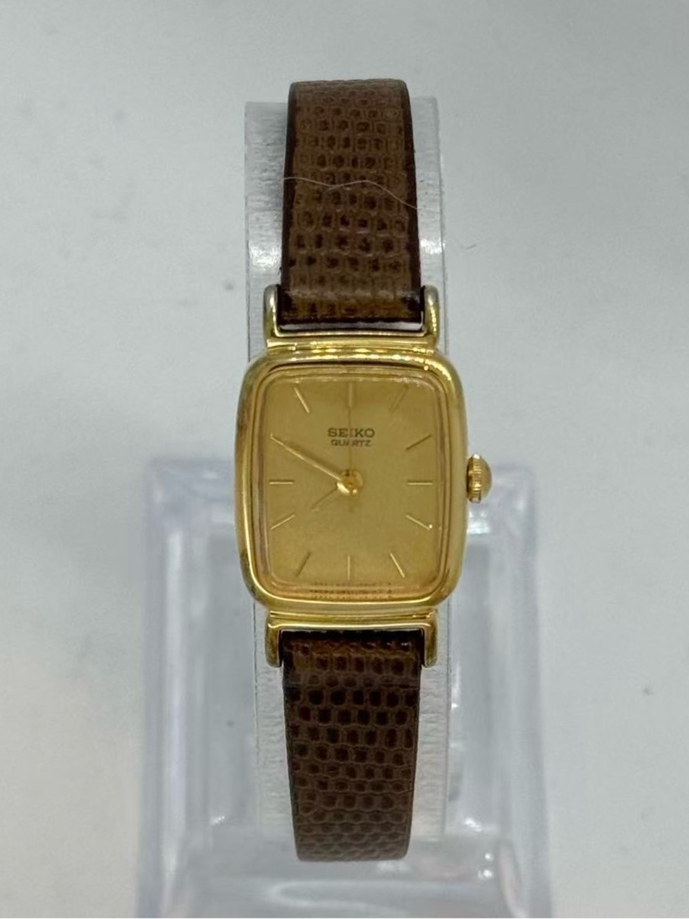 Vintage Seiko Women’s Quartz Gold Tone 16mm Rectangular Watch New Battery Runs